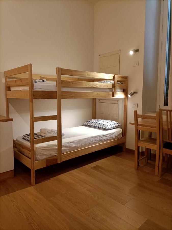 Panperduto Hostel Сома Ломбардо Екстериор снимка