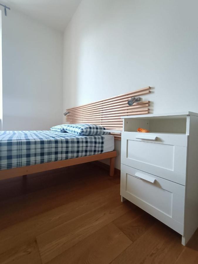 Panperduto Hostel Сома Ломбардо Екстериор снимка
