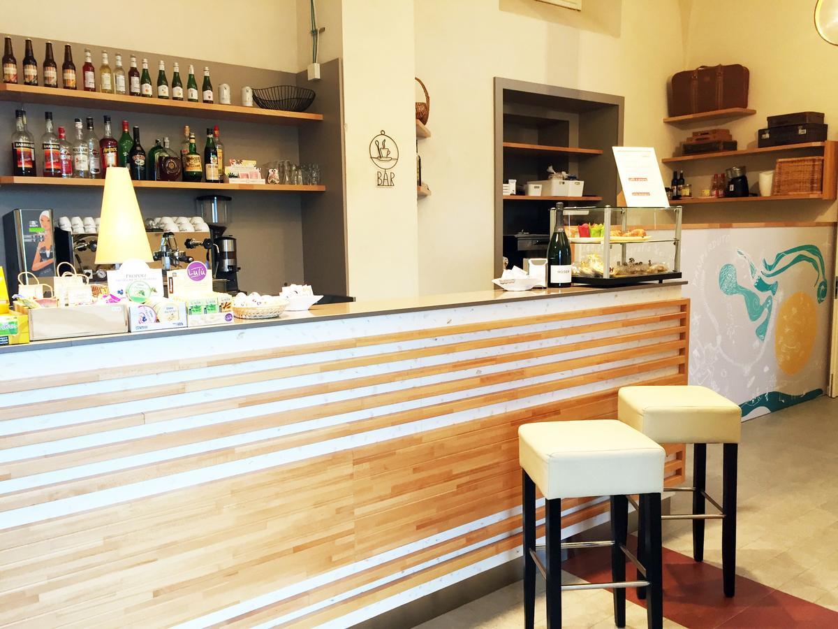 Panperduto Hostel Сома Ломбардо Екстериор снимка