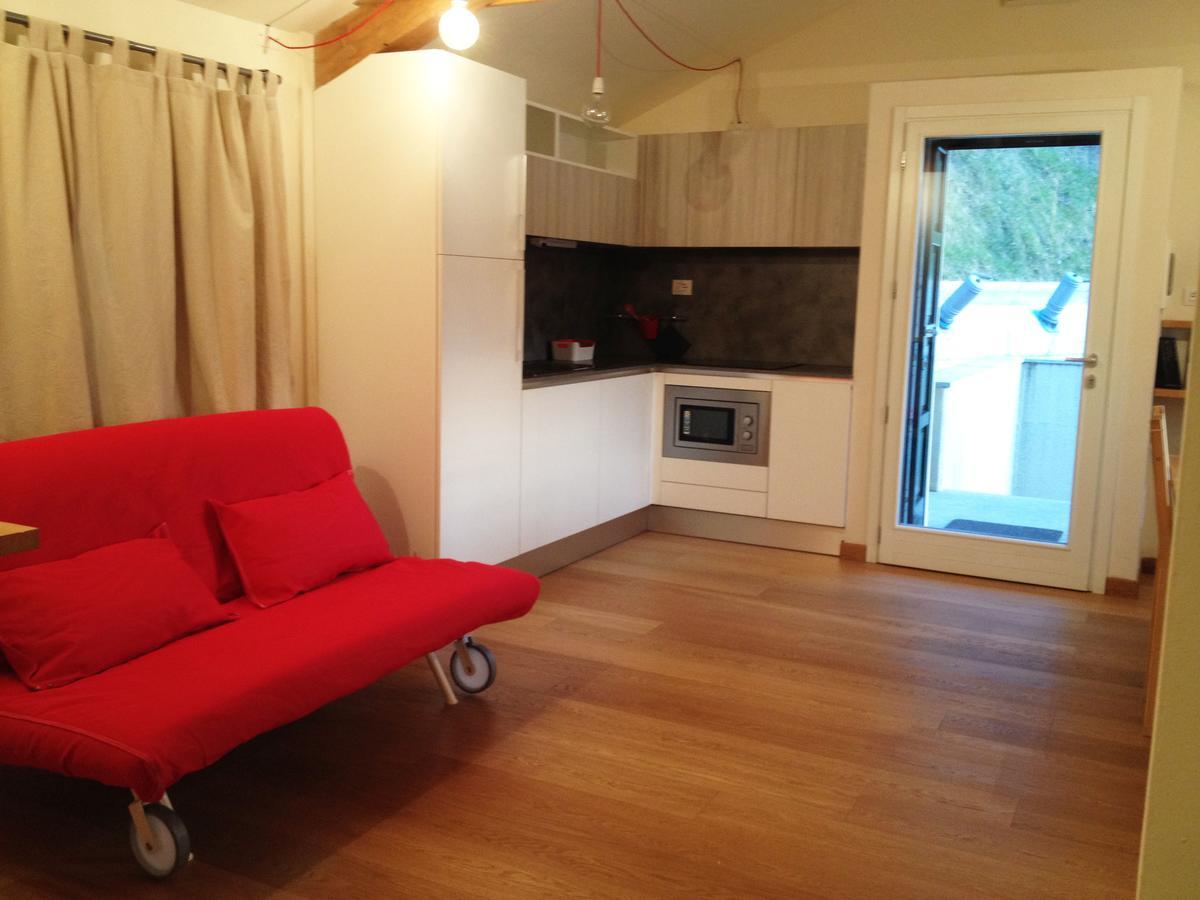 Panperduto Hostel Сома Ломбардо Екстериор снимка